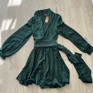 Silk emerald green cocktail dress, with long sleeve - Size XS